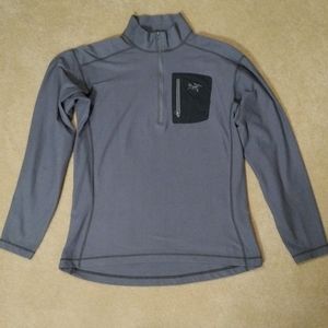 Arc'teryx pullover, size Large, gray,